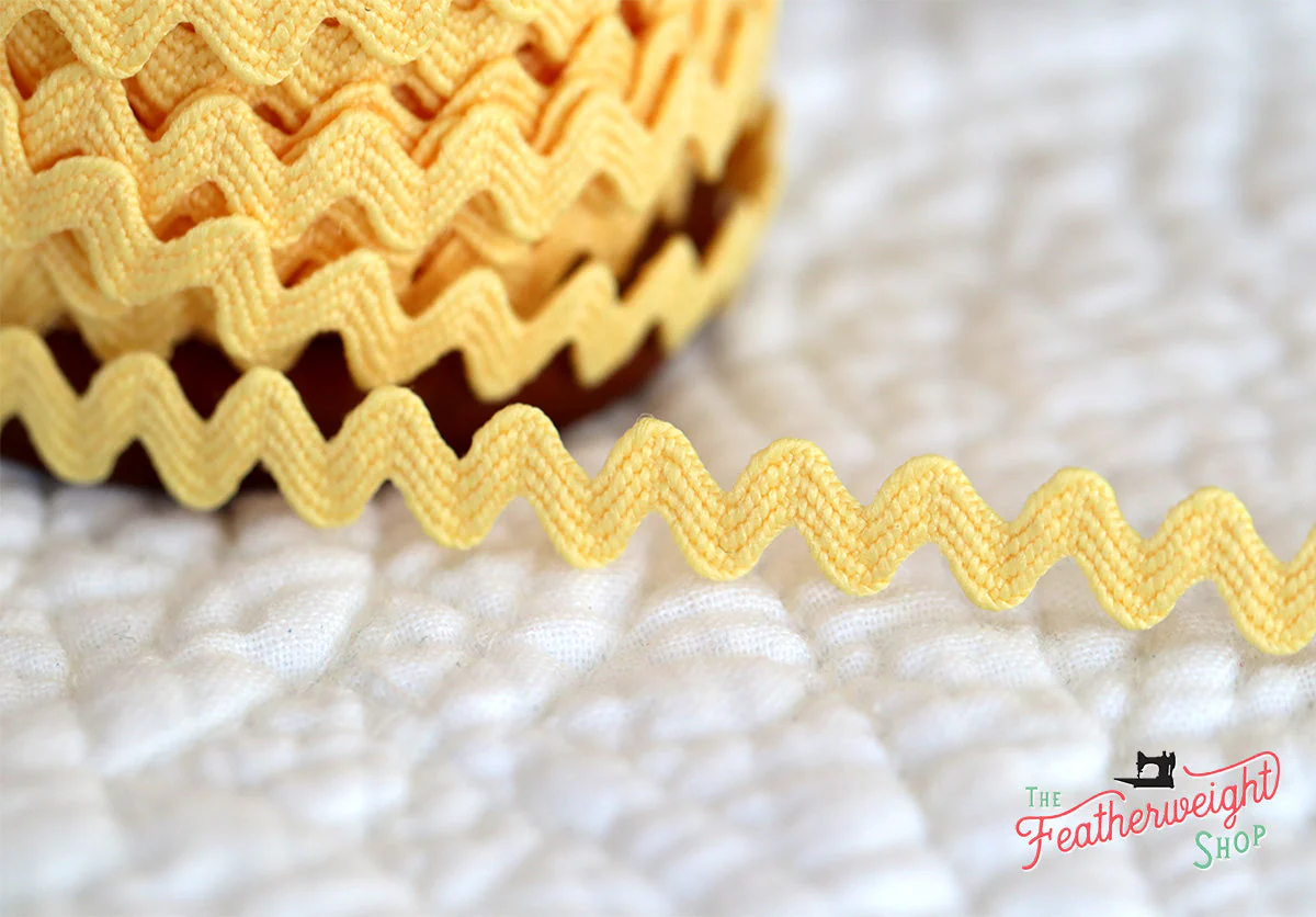 1/4" Inch BEEHIVE VINTAGE TRIM RIC RAC by Lori Holt  -  (sold by the yard) - Image 3