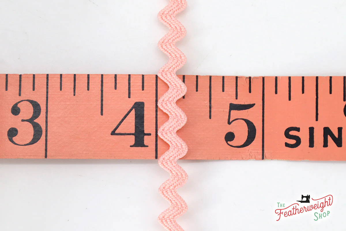 1/4" Inch FROSTING PINK VINTAGE TRIM RIC RAC by Lori Holt (by the yard) - Image 2