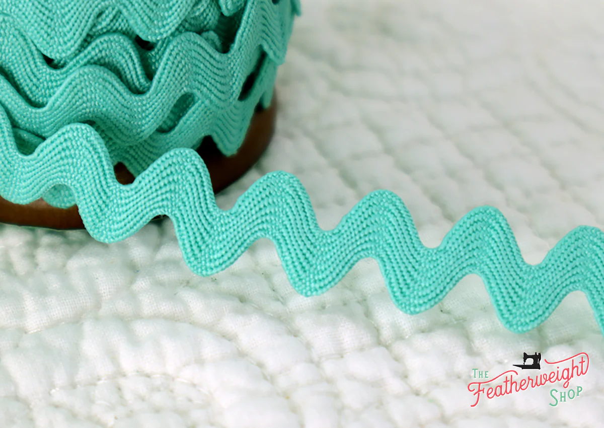 5/8" Inch SEA GLASS VINTAGE TRIM Large RIC RAC by Lori Holt (by the yard) - Image 3