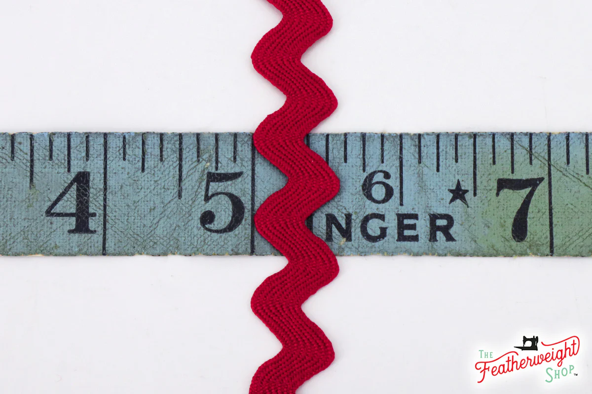 5/8" Inch SCHOOLHOUSE RED VINTAGE TRIM Large RIC RAC by Lori Holt (by the yard) - Image 2
