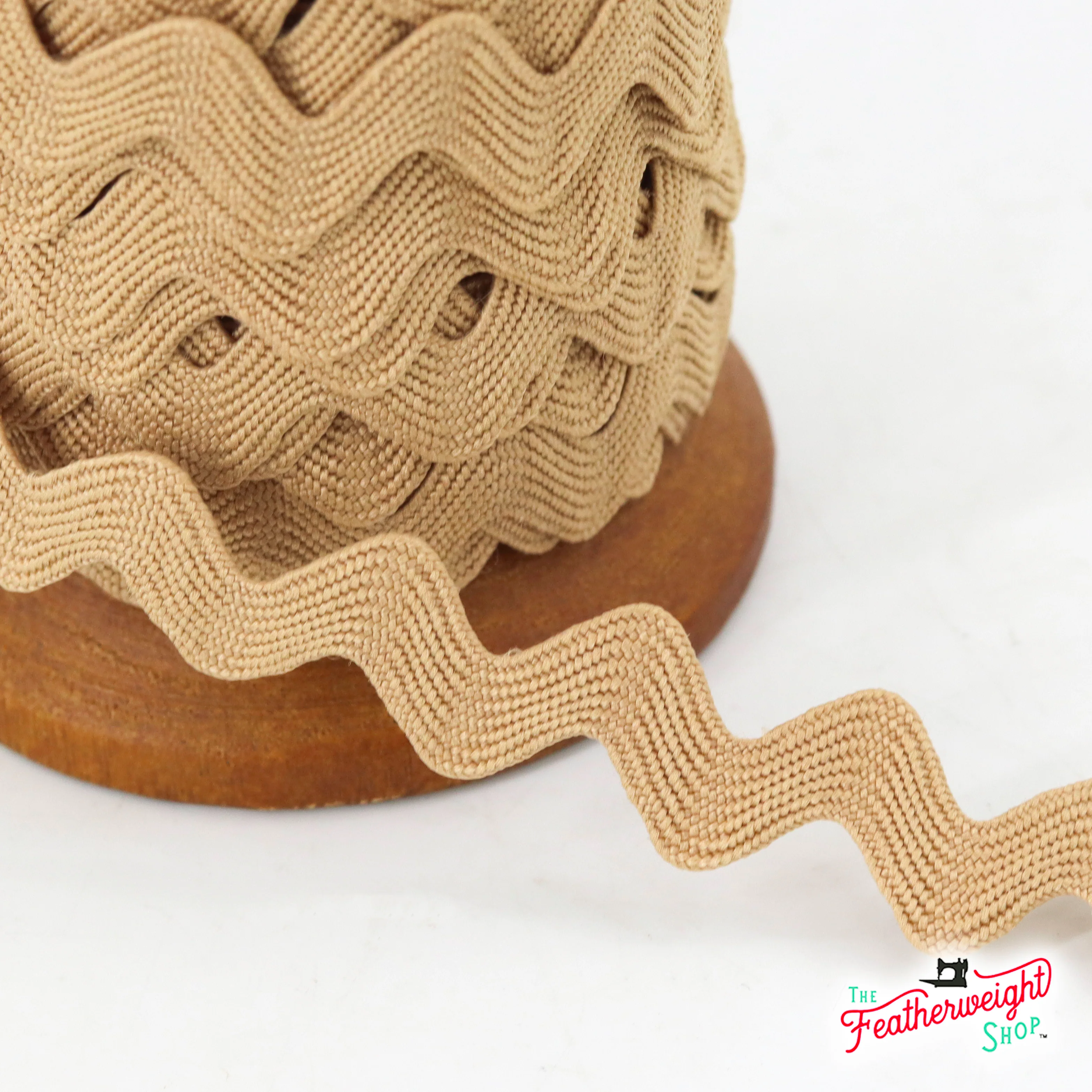 5/8" Inch NUTMEG Brown Vintage Trim Large RIC RAC by Lori Holt (sold by the yard)