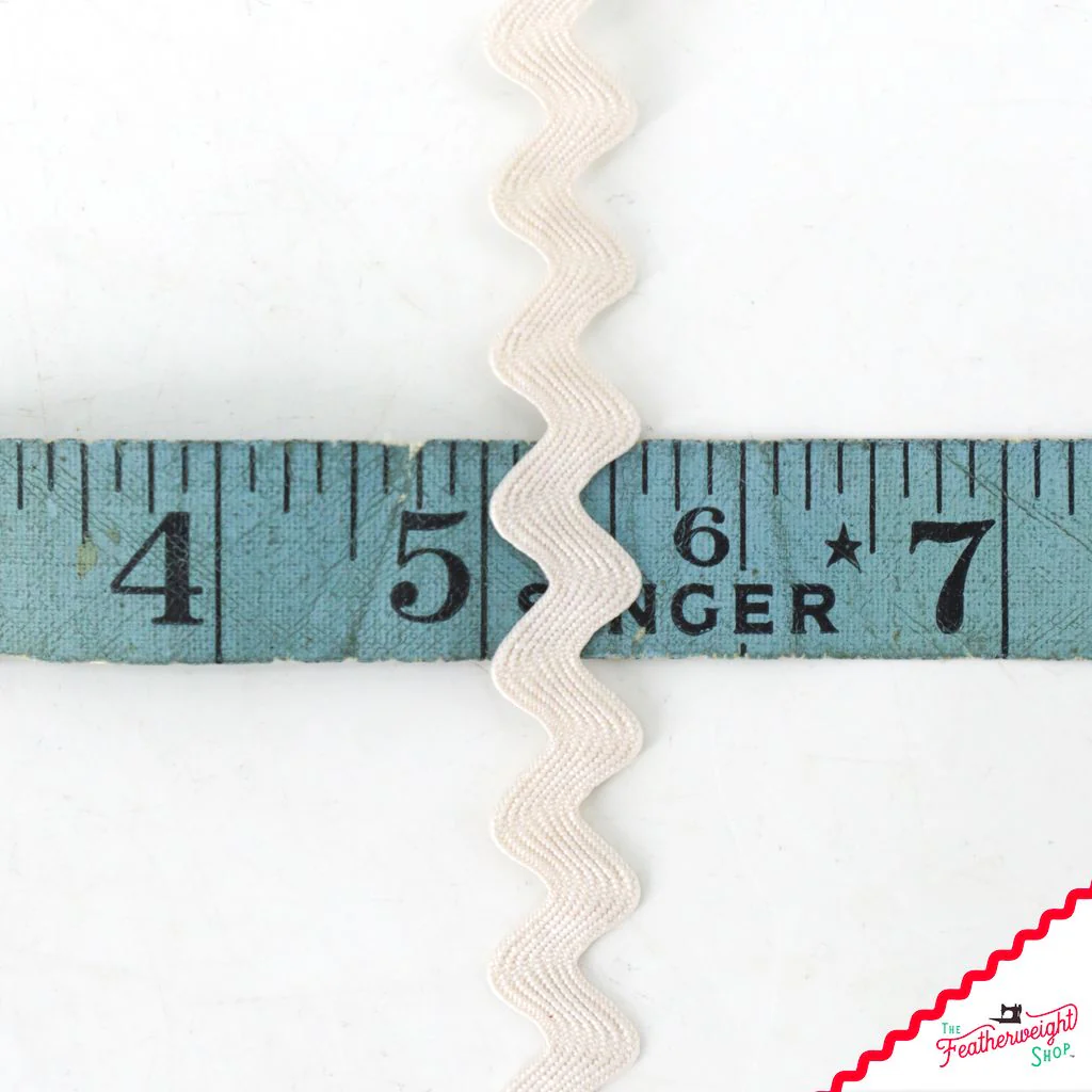 5/8" Inch LATTE Vintage Trim Large RIC RAC by Lori Holt (by the yard) - Image 2