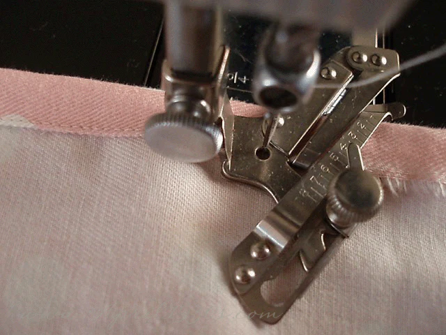Adjustable Hemmer, Singer (Vintage Original) - Image 3