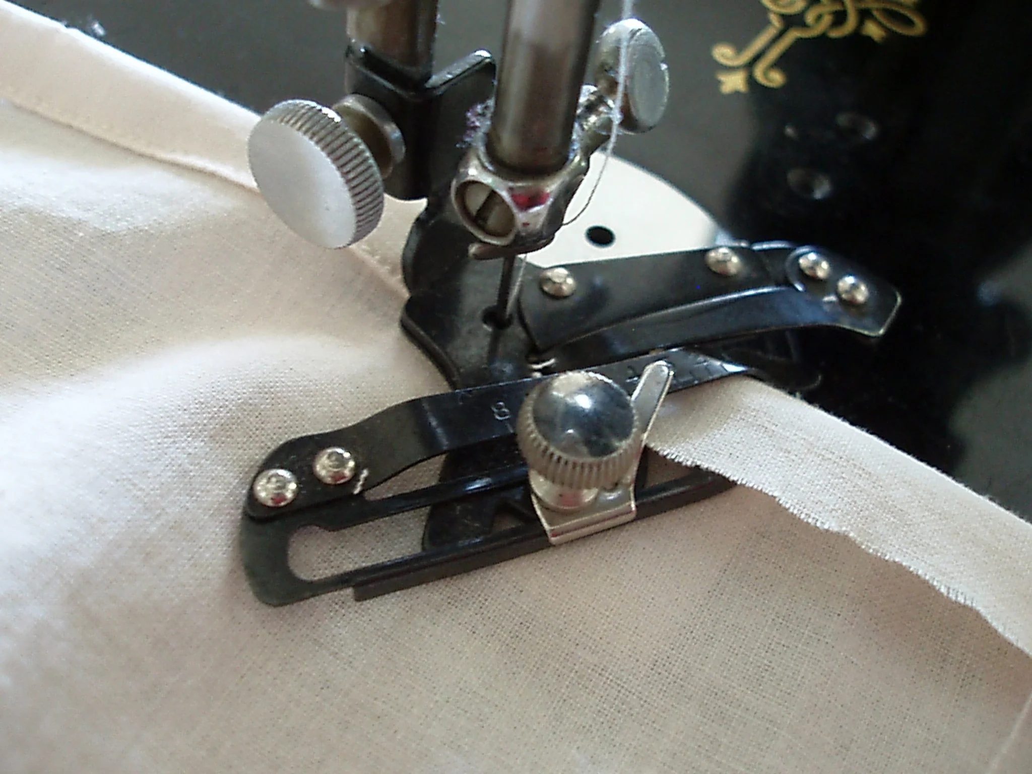 Adjustable Hemmer, Singer (Vintage Original) - Image 7