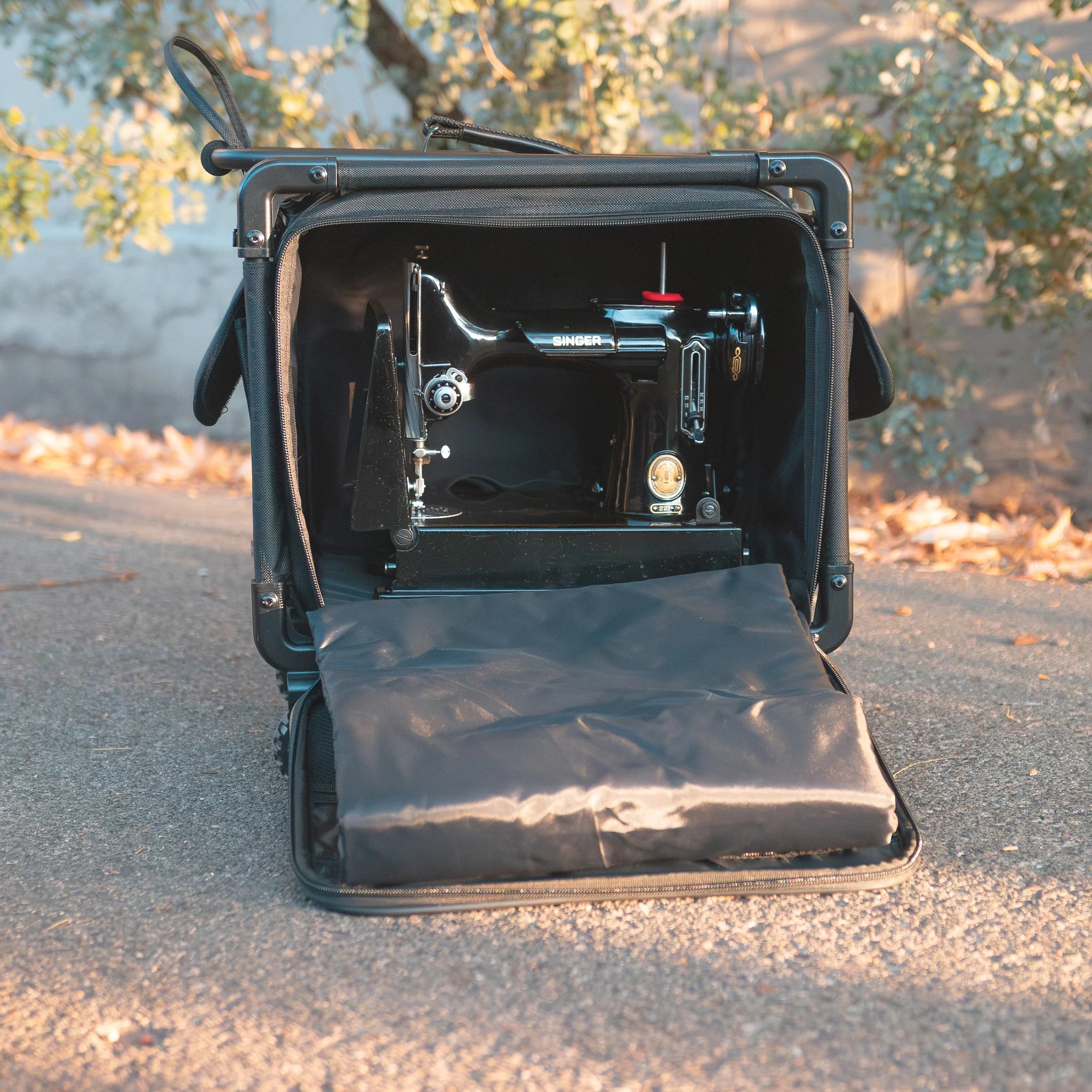 BAG, Featherweight Flyer Rolling Tote by Tutto fits Singer Featherweight 221 & 222 - Image 20