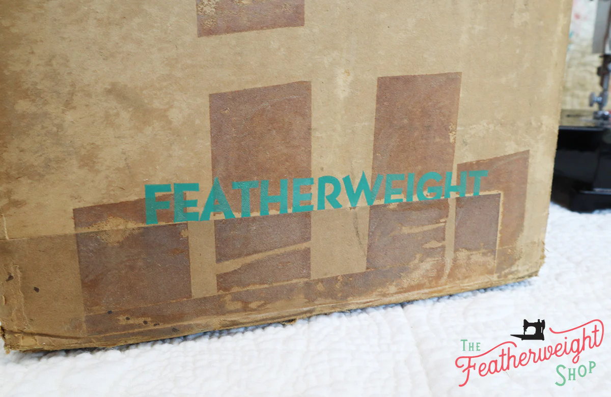 Cardboard Singer Box for 222K Featherweight - (Vintage Original Box Only) - Image 5