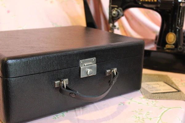 Case Handle, Fashion Aids Attachments Case - Image 2