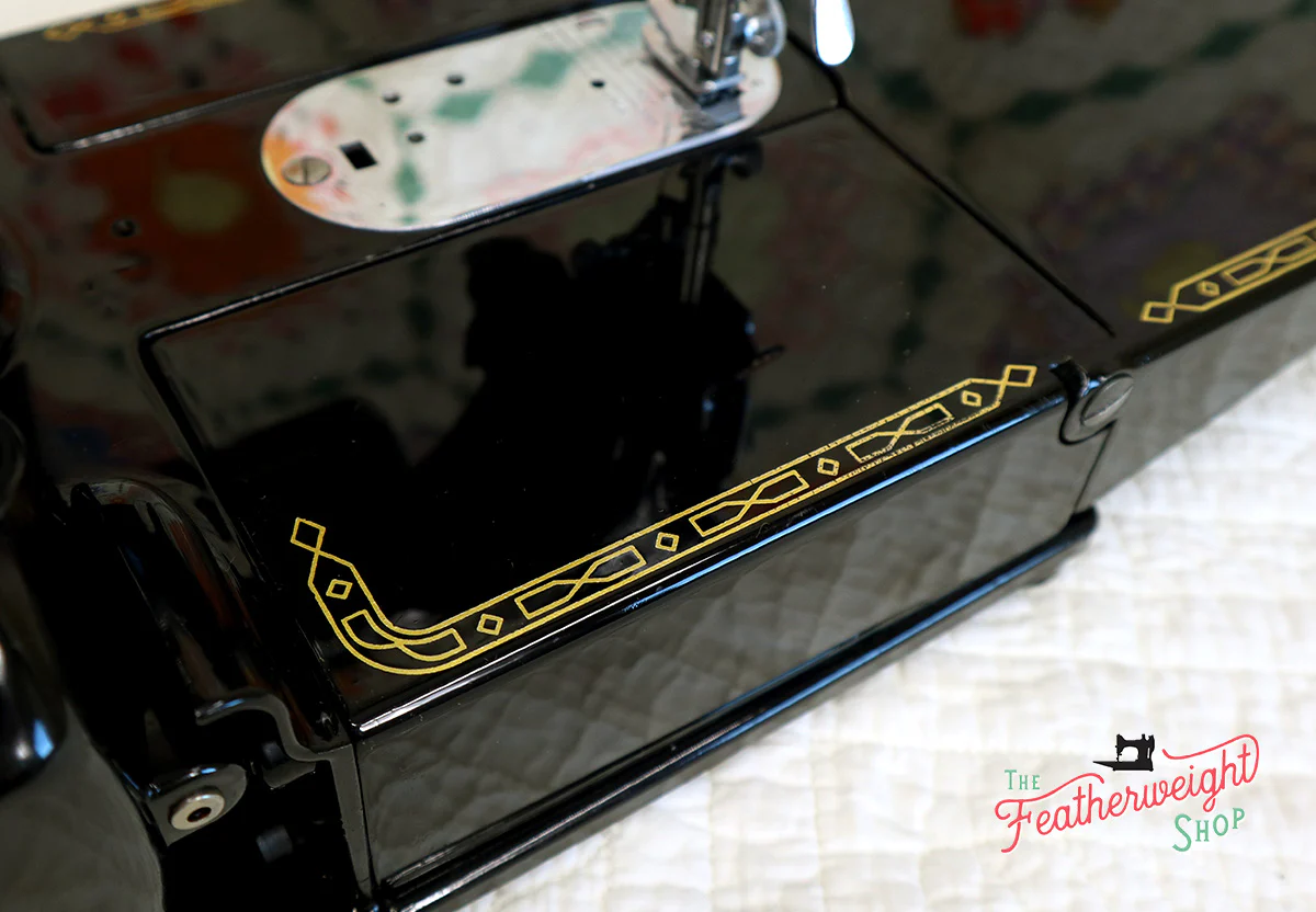 Singer Featherweight 222K Sewing Machine EK62883* - Image 13