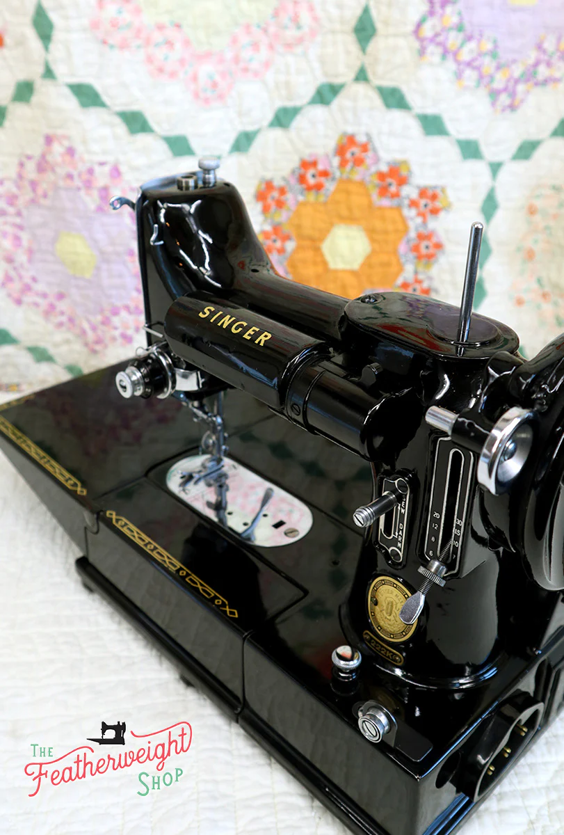 Singer Featherweight 222K Sewing Machine EK62883* - Image 15