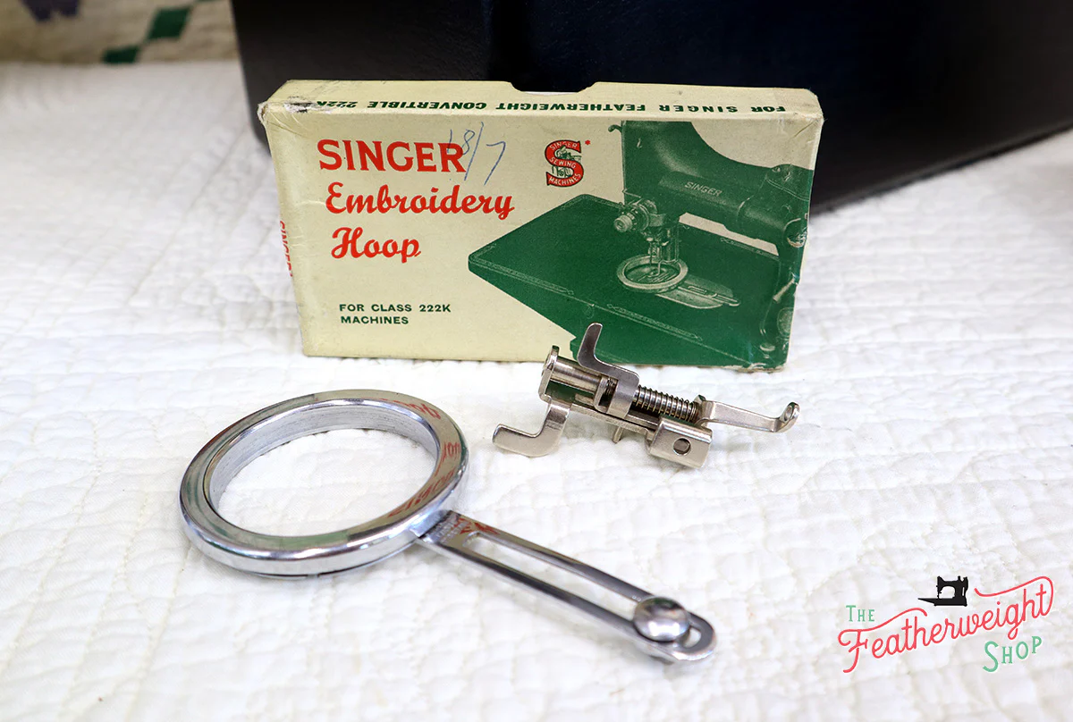 Singer Featherweight 222K Sewing Machine EK62883* - Image 23