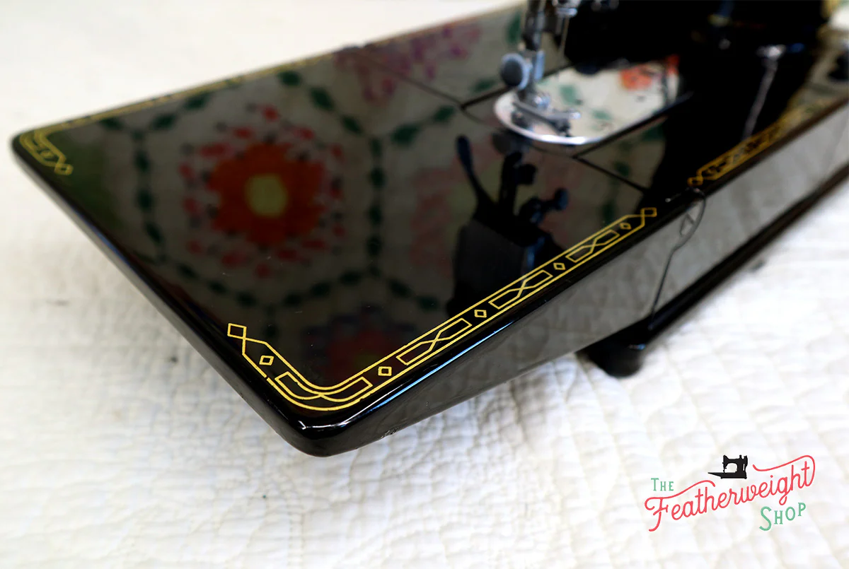 Singer Featherweight 222K Sewing Machine EK62883* - Image 9