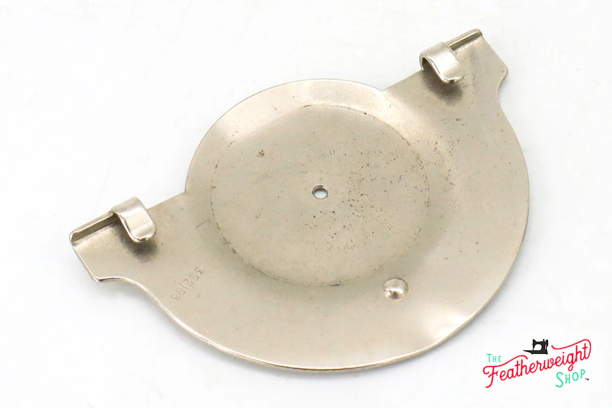 Feed Cover Plate, Vintage Original 66 & 99, 15 & 201, 237, 239 (NOT for Featherweight) - Image 2