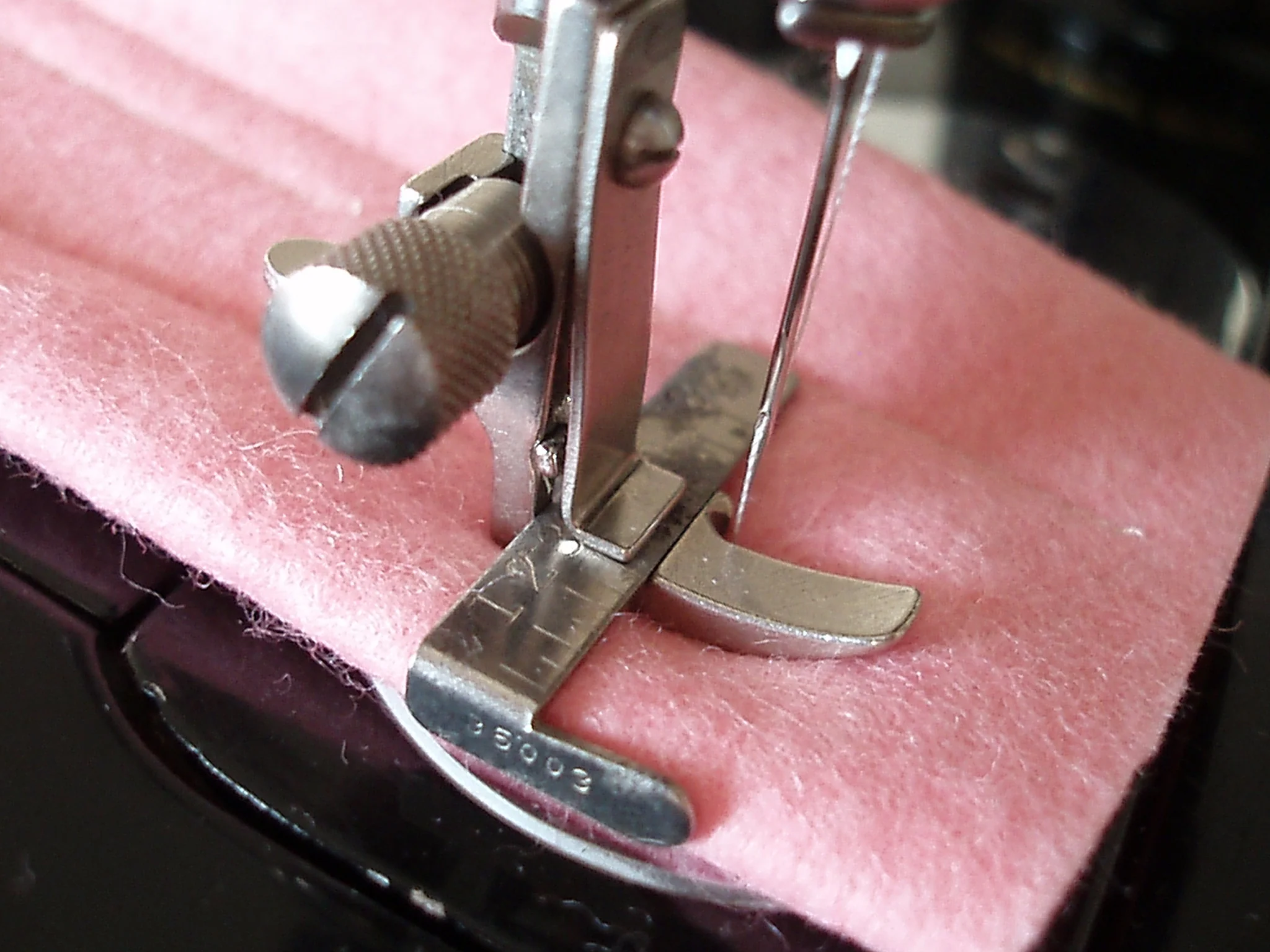Gauge Presser Foot Attachment Set, Singer (Vintage Original) - SLANT SHANK - Image 9
