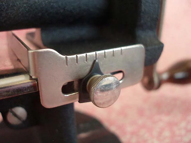 Hand Crank Pinker, Singer (Vintage Original) - Image 4