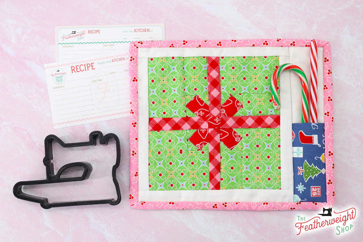 KIT, Vintage Christmas Merry Mug Mat PRESENT UNDER THE TREE (Pattern Book Optional) - Image 4