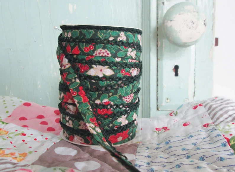 LACE BIAS TAPE, Christmas Floral DARK GREEN Double Fold Crochet Edge (by the yard)