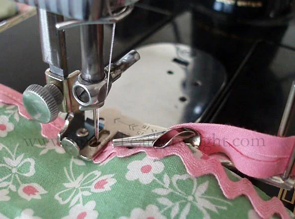Multi-Slotted Binder with Guide Pins, BOXED SET Singer (Vintage Original) - Image 2