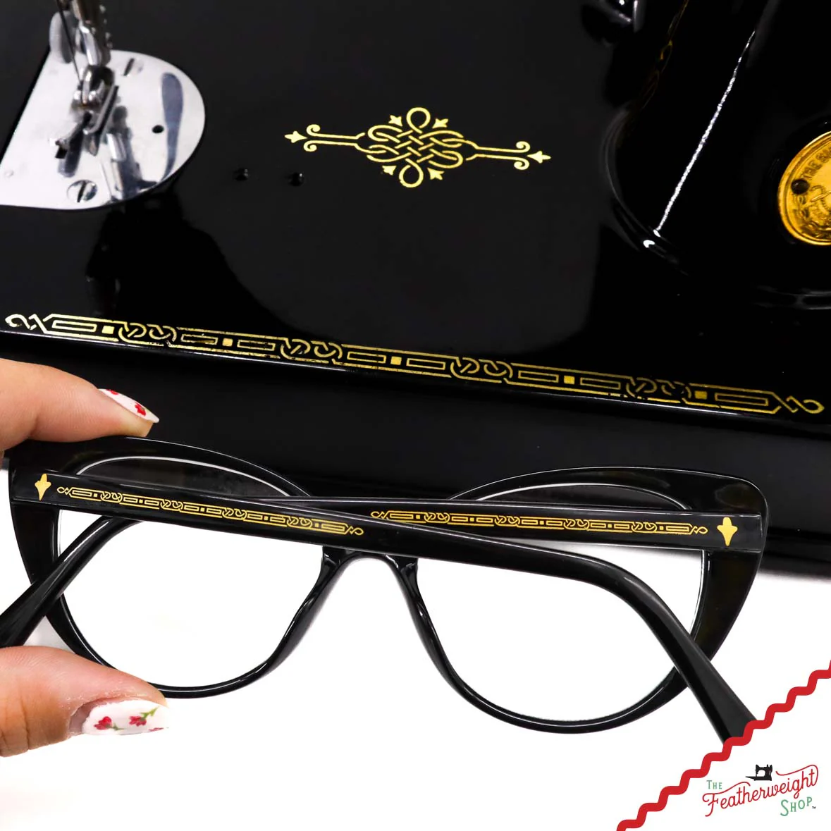 Reading Glasses, Featherweight Readers With Case - Image 10