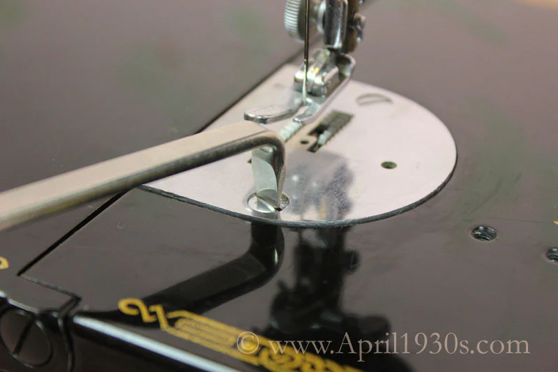 Screwdriver - Flat, Singer (Vintage Original) - Image 2