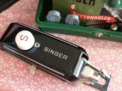 Singer Buttonholer Attachment Template, (Vintage Original) - Image 11