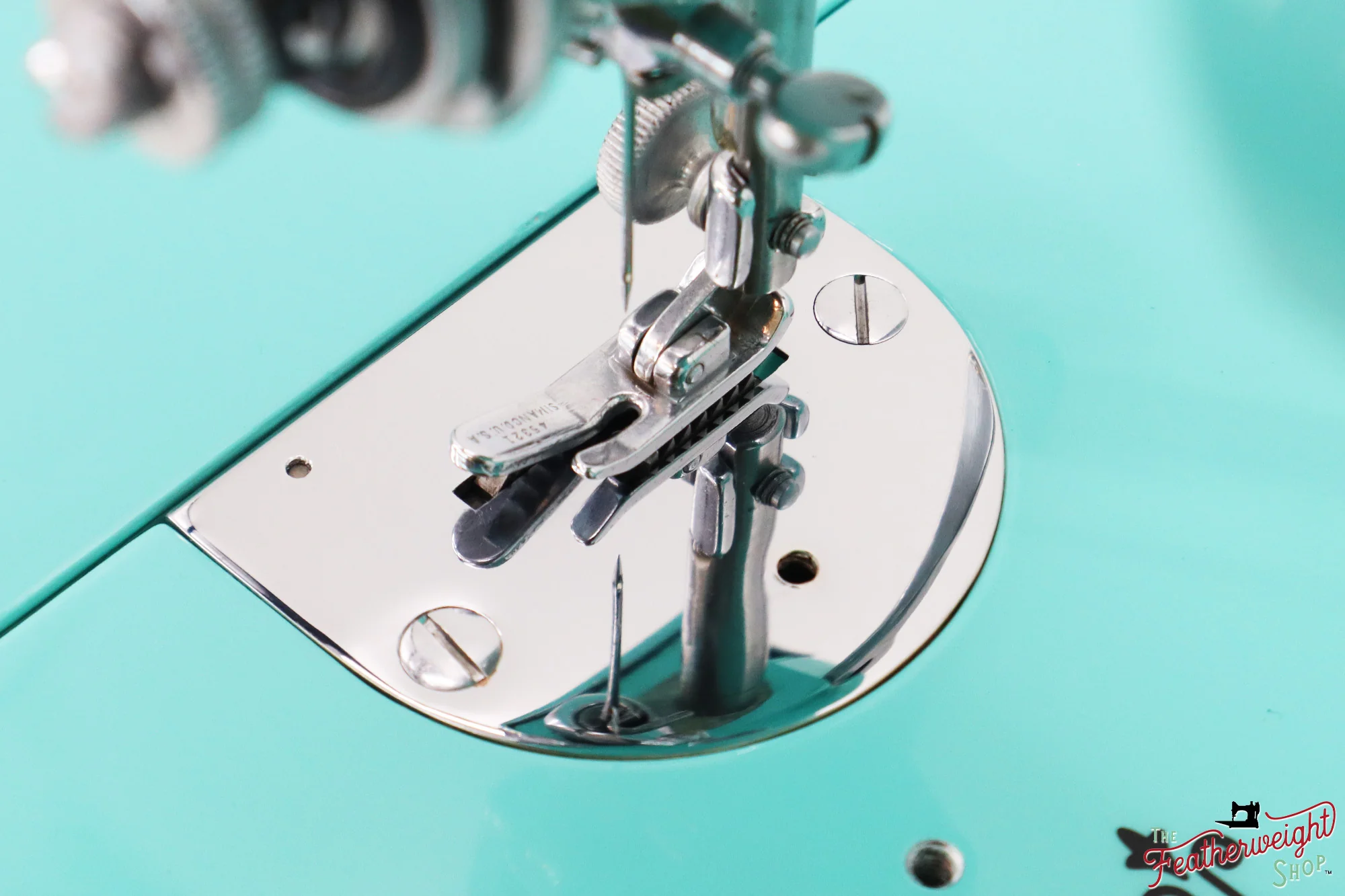 Singer Featherweight 221, AD791*** - Fully Restored in Tiffany Blue - Image 13