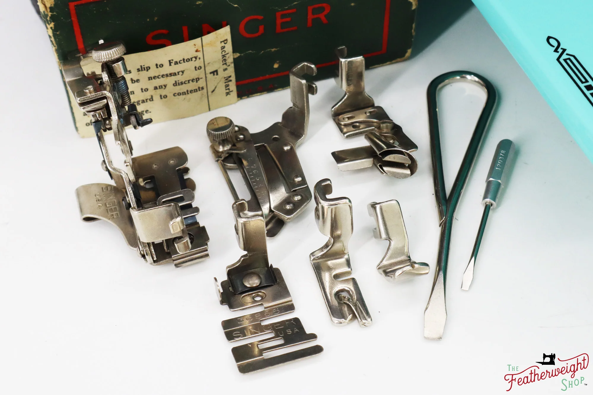 Singer Featherweight 221, AD791*** - Fully Restored in Tiffany Blue - Image 18