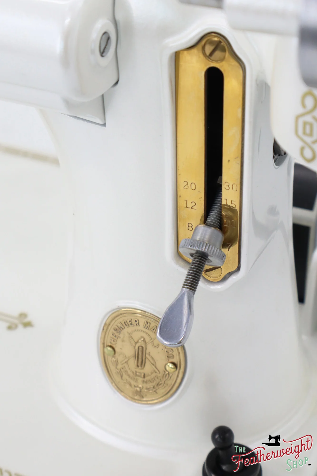 Singer Featherweight 221, AD883*** - Fully Restored in Cloud, Gold-Plated! - Image 13