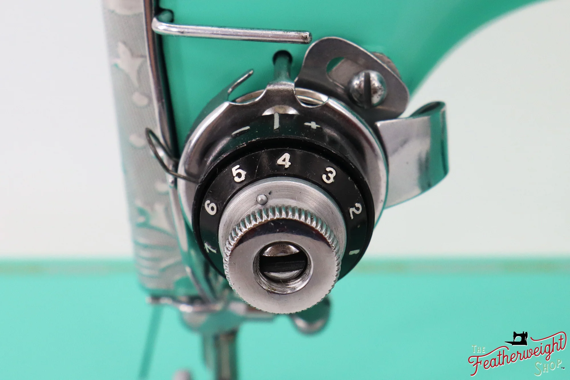 Singer Featherweight 221, AF08193* - Fully Restored in Caribbean Sea Green - Image 17
