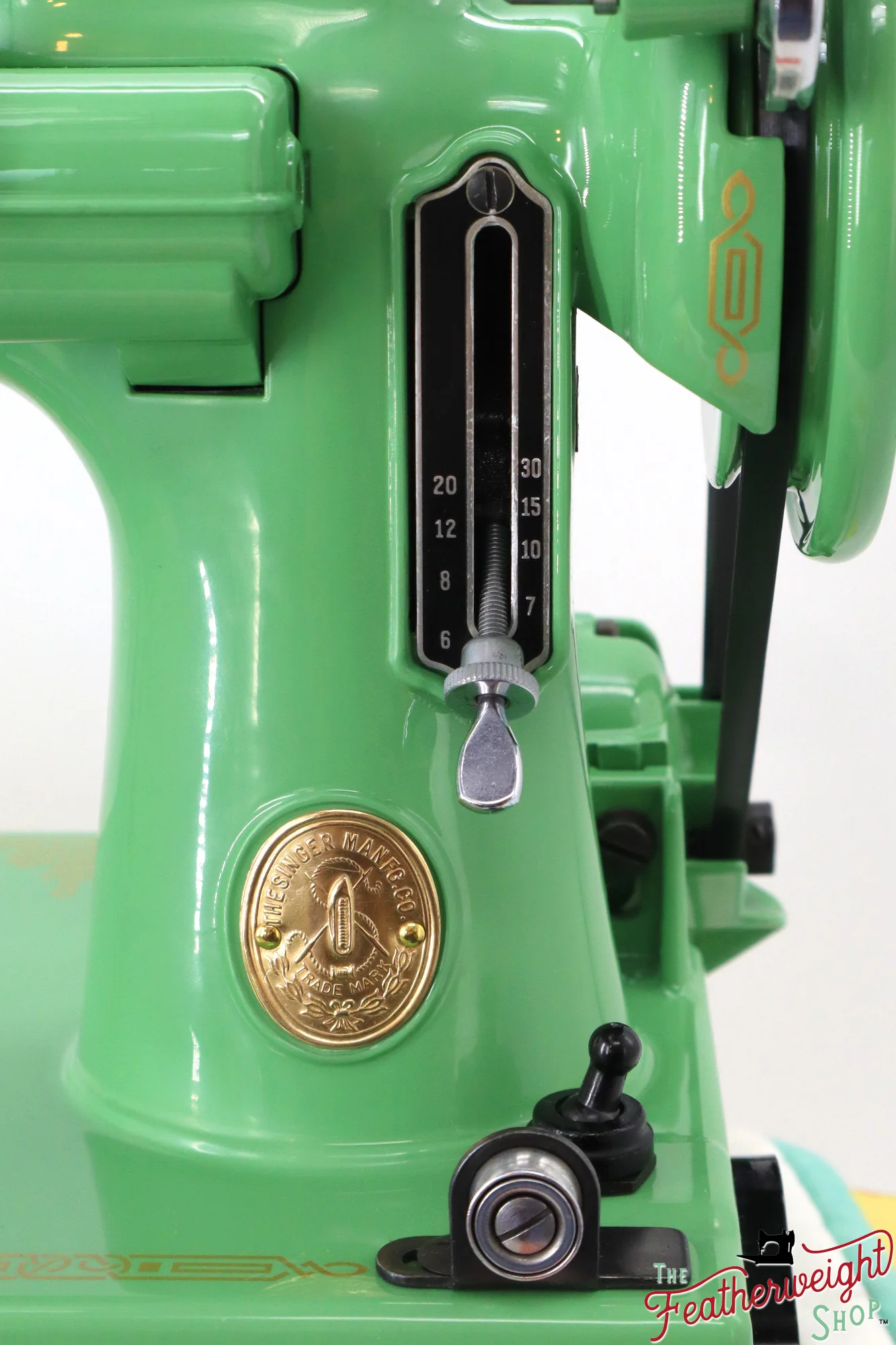 Singer Featherweight 221, AH211*** - Fully Restored in Art Deco Green - Image 15