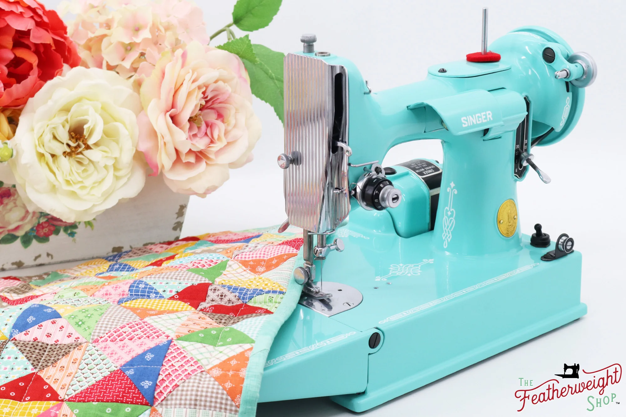 Singer Featherweight 221, AH431*** - Fully Restored in Tiffany Blue - Image 4