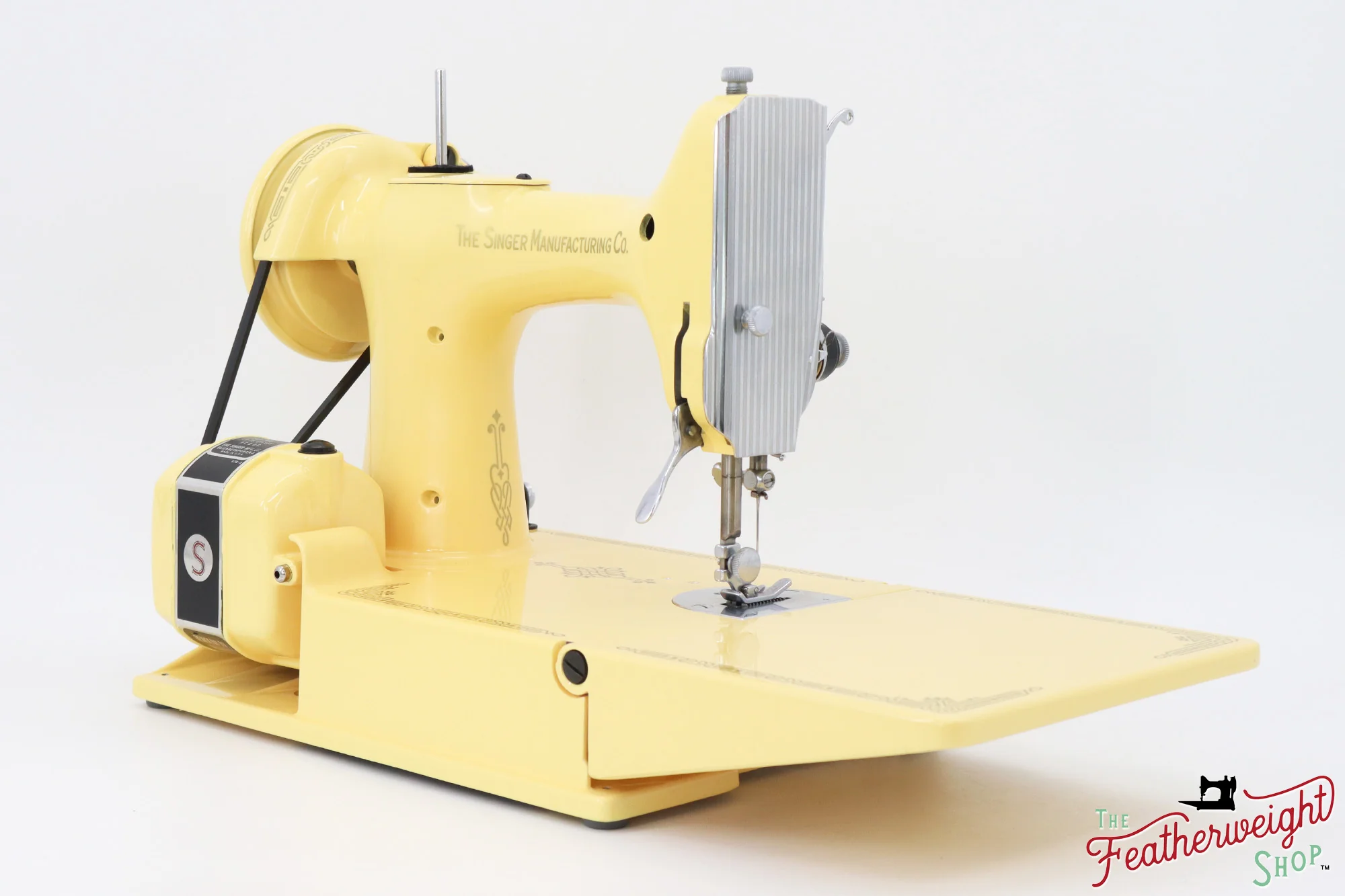 Singer Featherweight 221, AH6642** - Fully Restored in Happy Yellow - Image 6