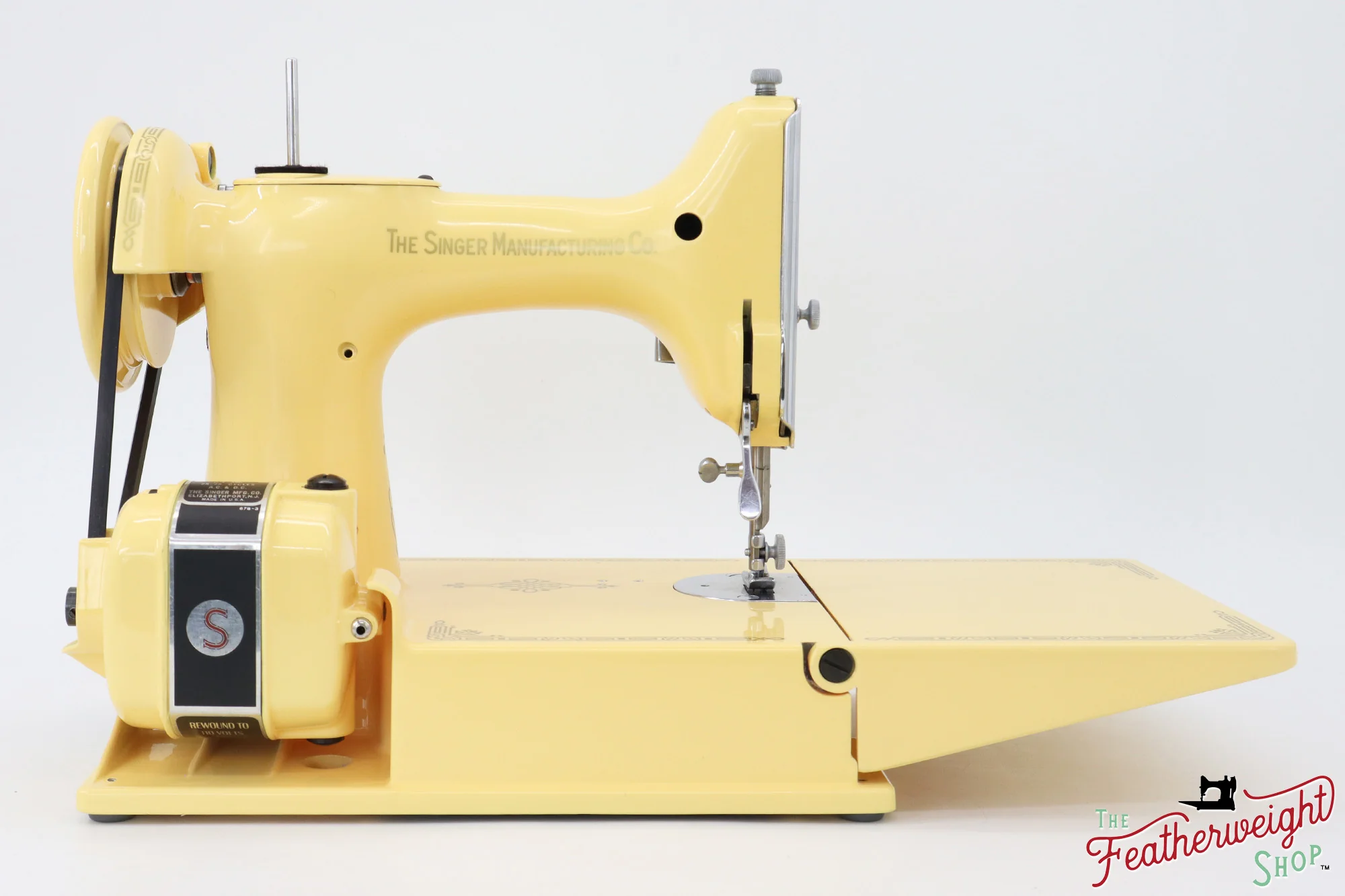 Singer Featherweight 221, AH6642** - Fully Restored in Happy Yellow - Image 7