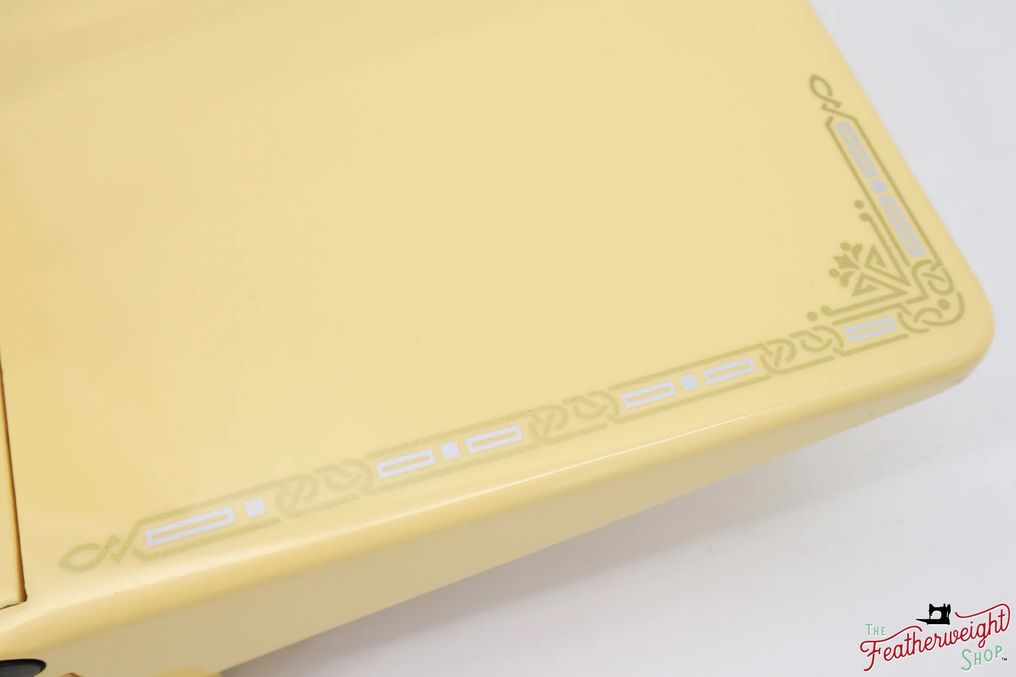 Singer Featherweight 221, AK578*** - Fully Restored in Happy Yellow - Image 11