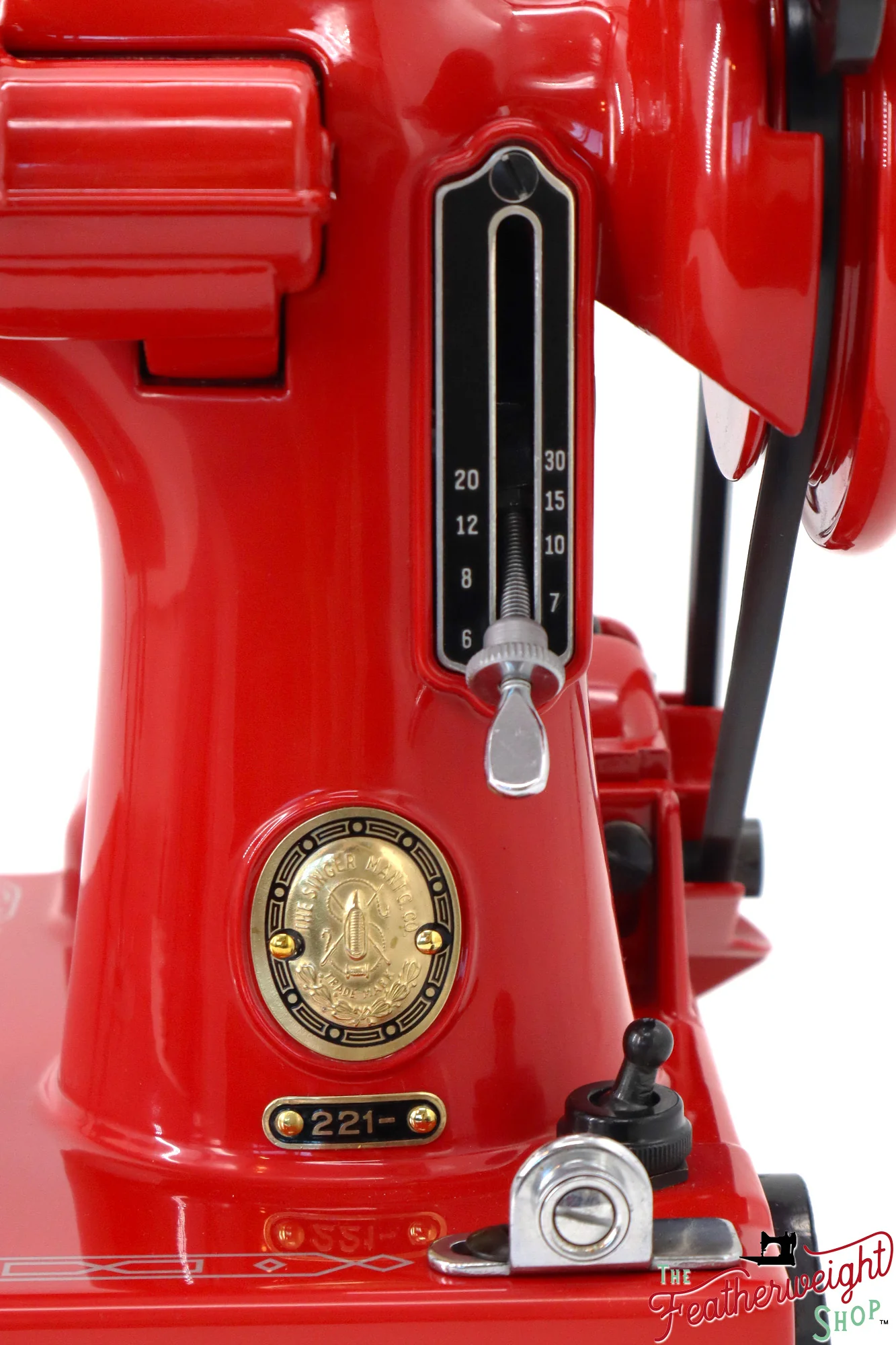 Singer Featherweight 221, AM696*** - Fully Restored in Liberty Red - Image 13