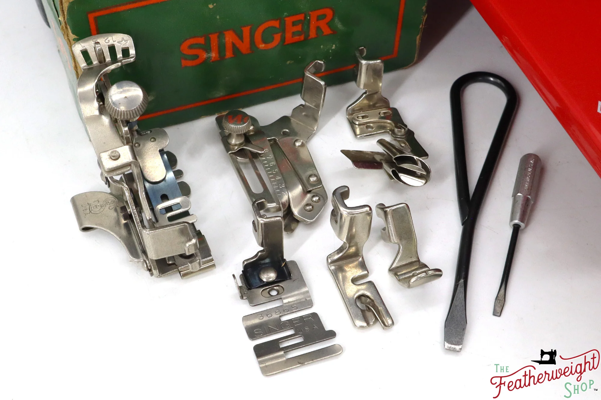 Singer Featherweight 221, AM696*** - Fully Restored in Liberty Red - Image 15