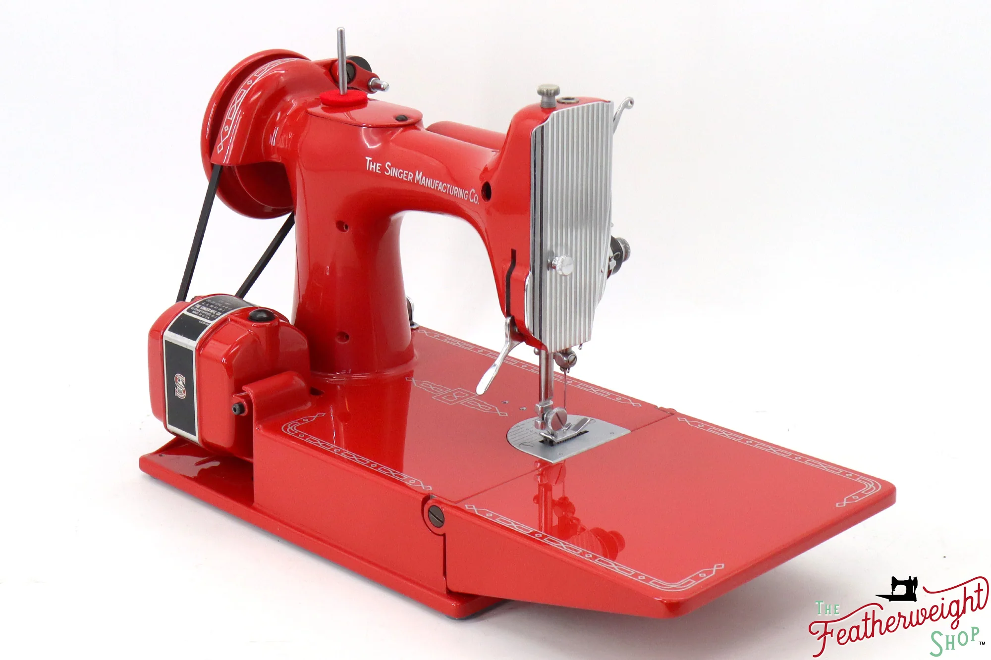 Singer Featherweight 221, AM696*** - Fully Restored in Liberty Red - Image 5