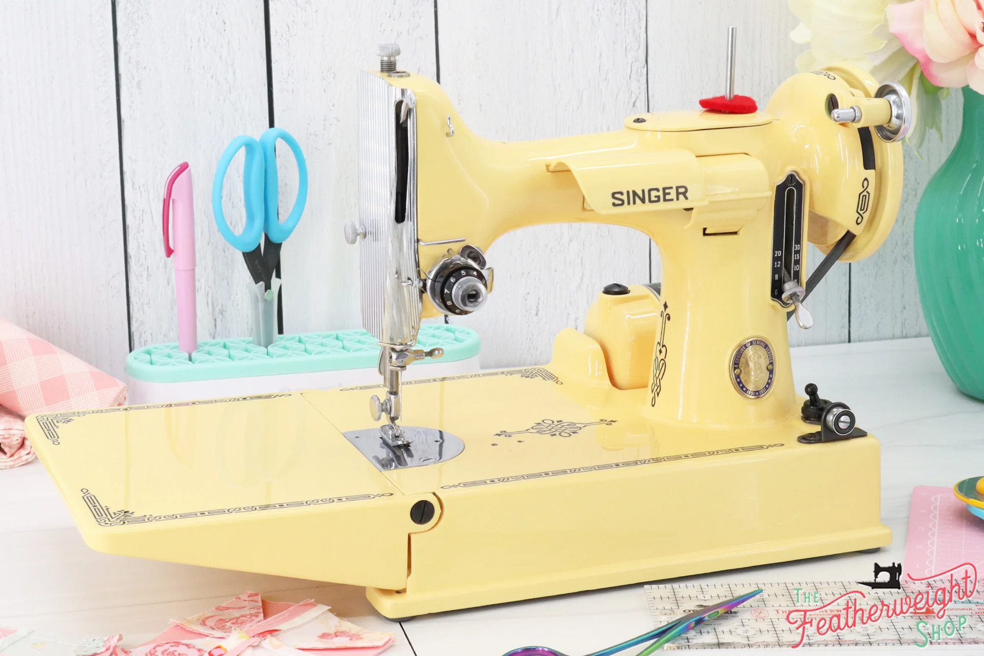 Singer Featherweight 221 Centennial, AJ648*** - Fully Restored in Happy Yellow - Image 3