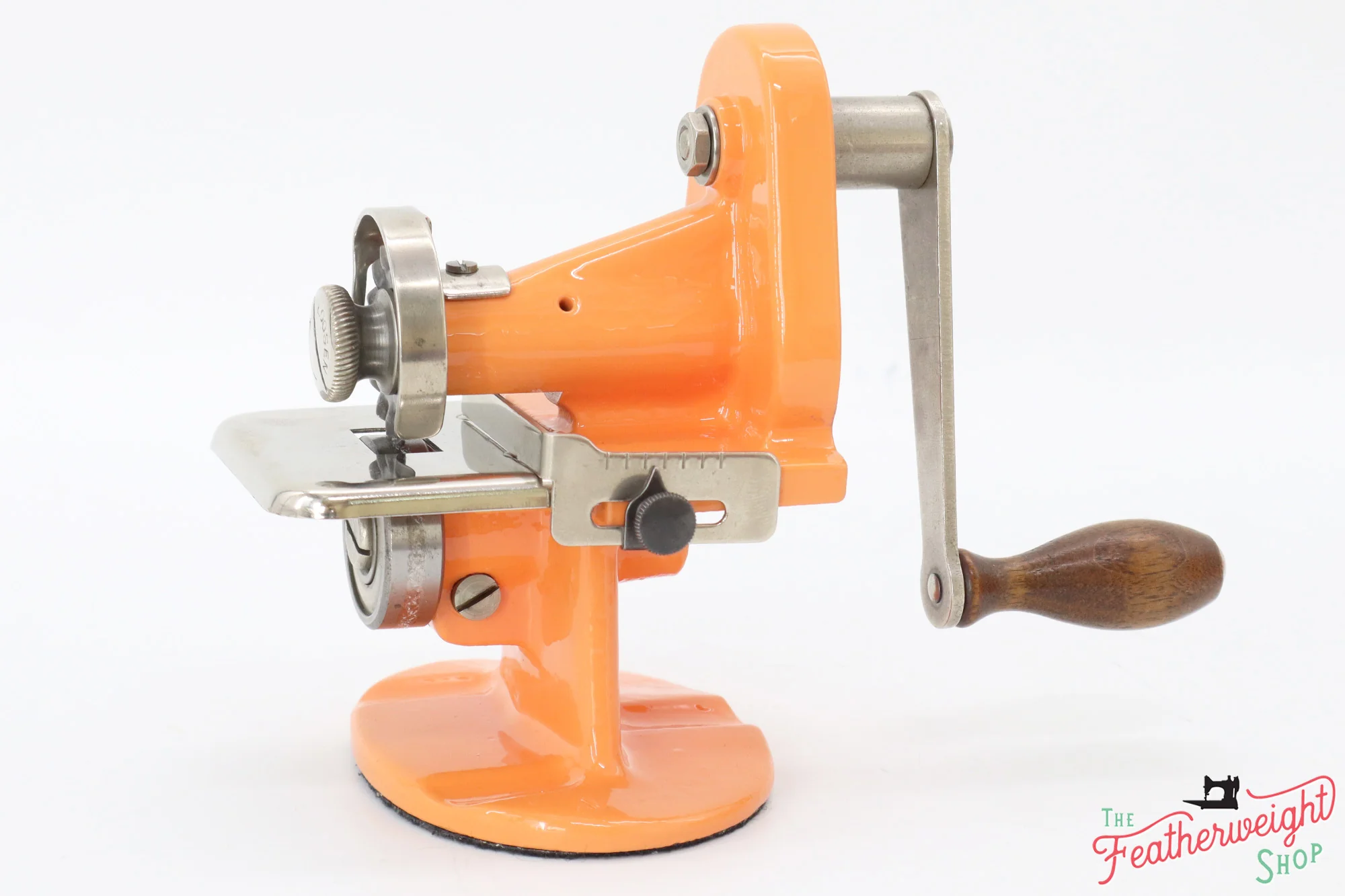 Singer Featherweight 221 Sewing Machine AG696*** - Fully Restored in Happy Orange - Image 7