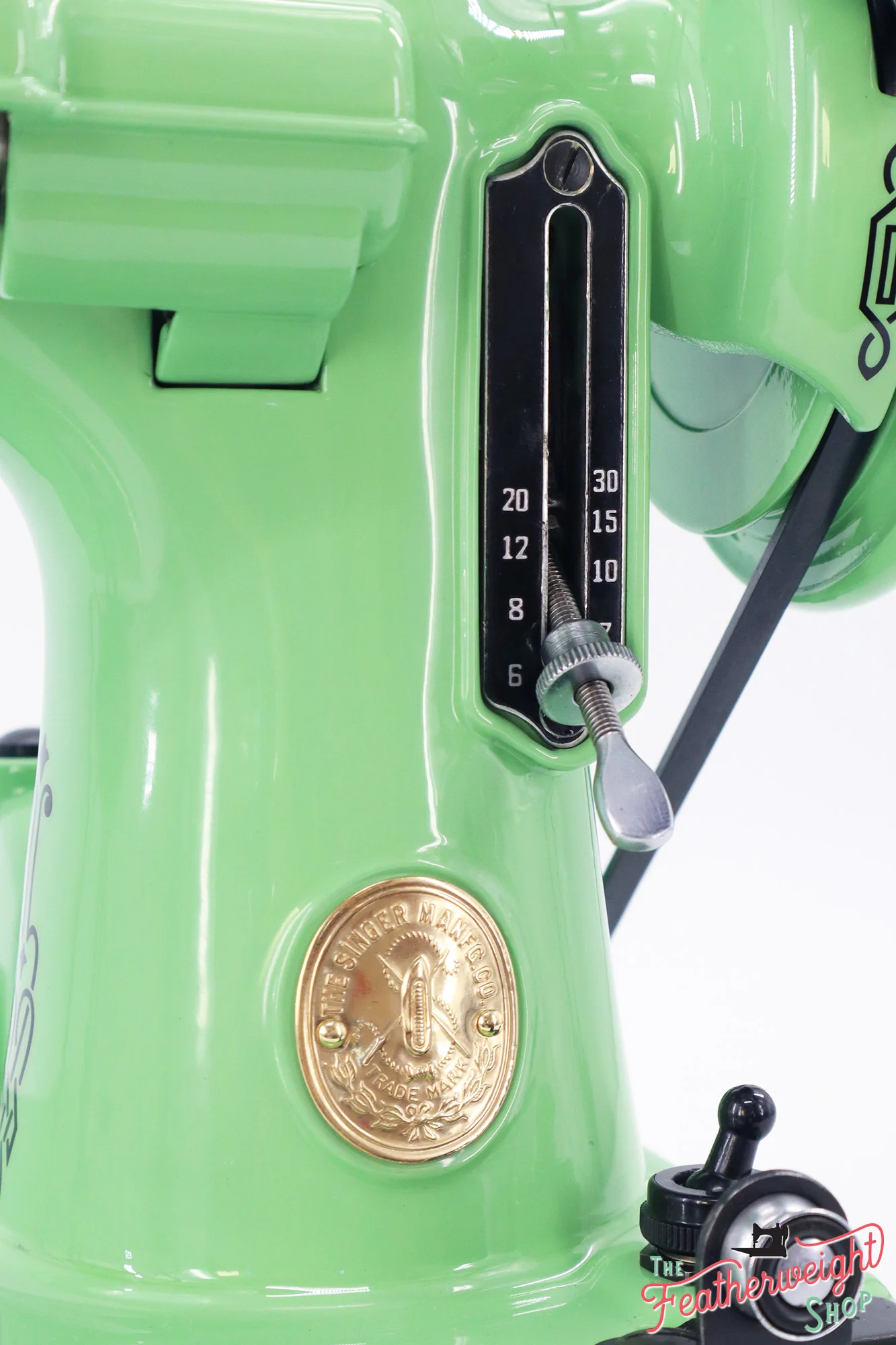 Singer Featherweight 221 Sewing machine, AH665*** - Fully Restored in Art Deco Green - Image 14