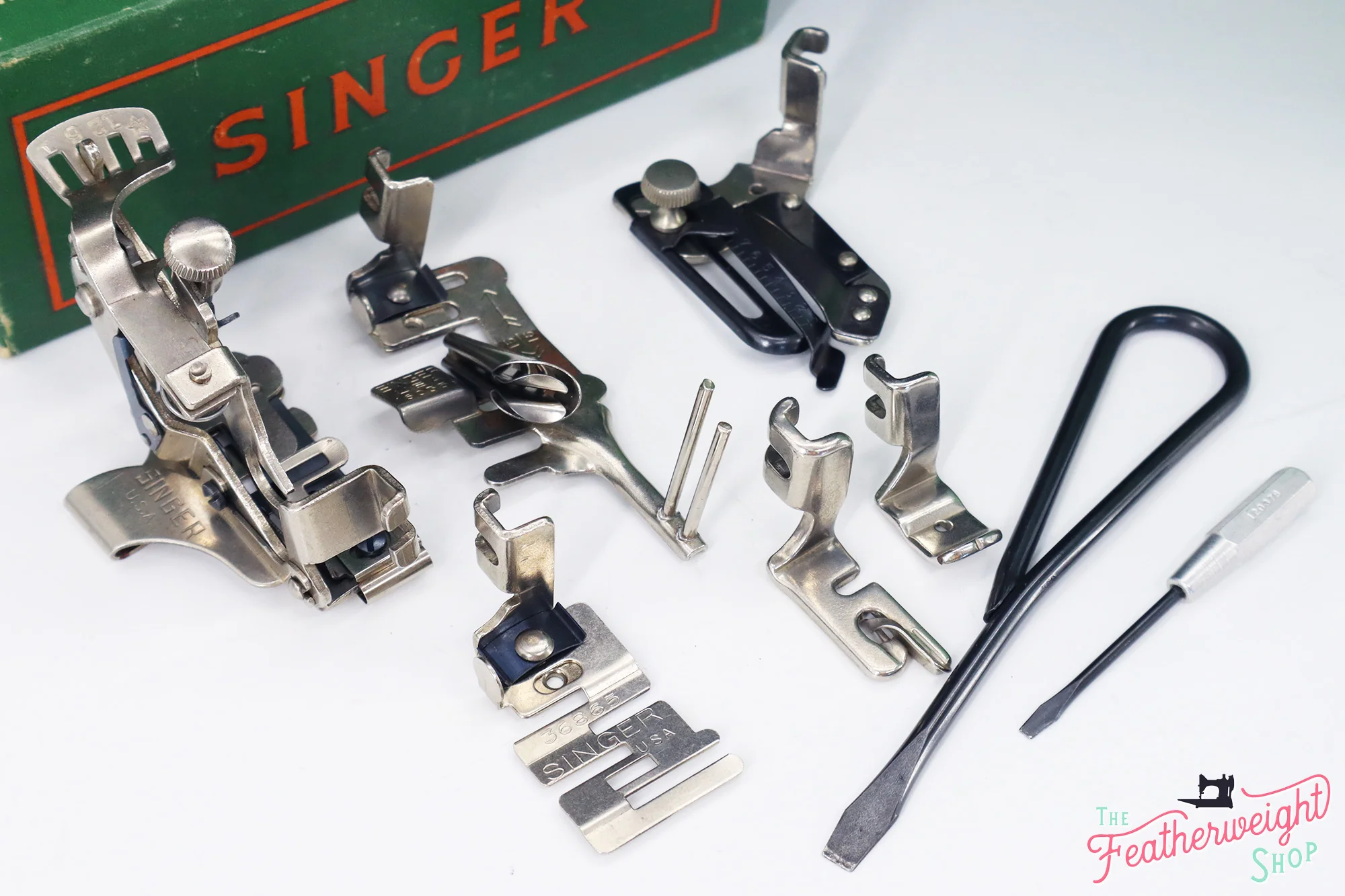 Singer Featherweight 221 Sewing machine, AH665*** - Fully Restored in Art Deco Green - Image 16
