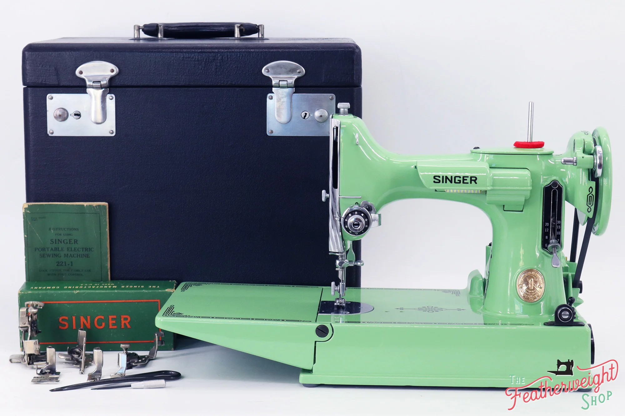 Singer Featherweight 221 Sewing machine, AH665*** - Fully Restored in Art Deco Green - Image 3