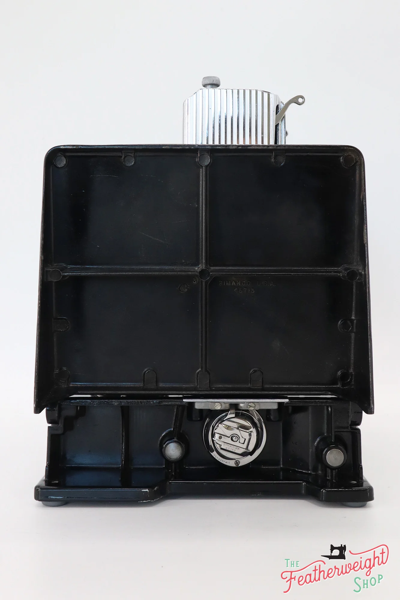 Singer Featherweight 221 Sewing Machine, AH991*** - Image 4