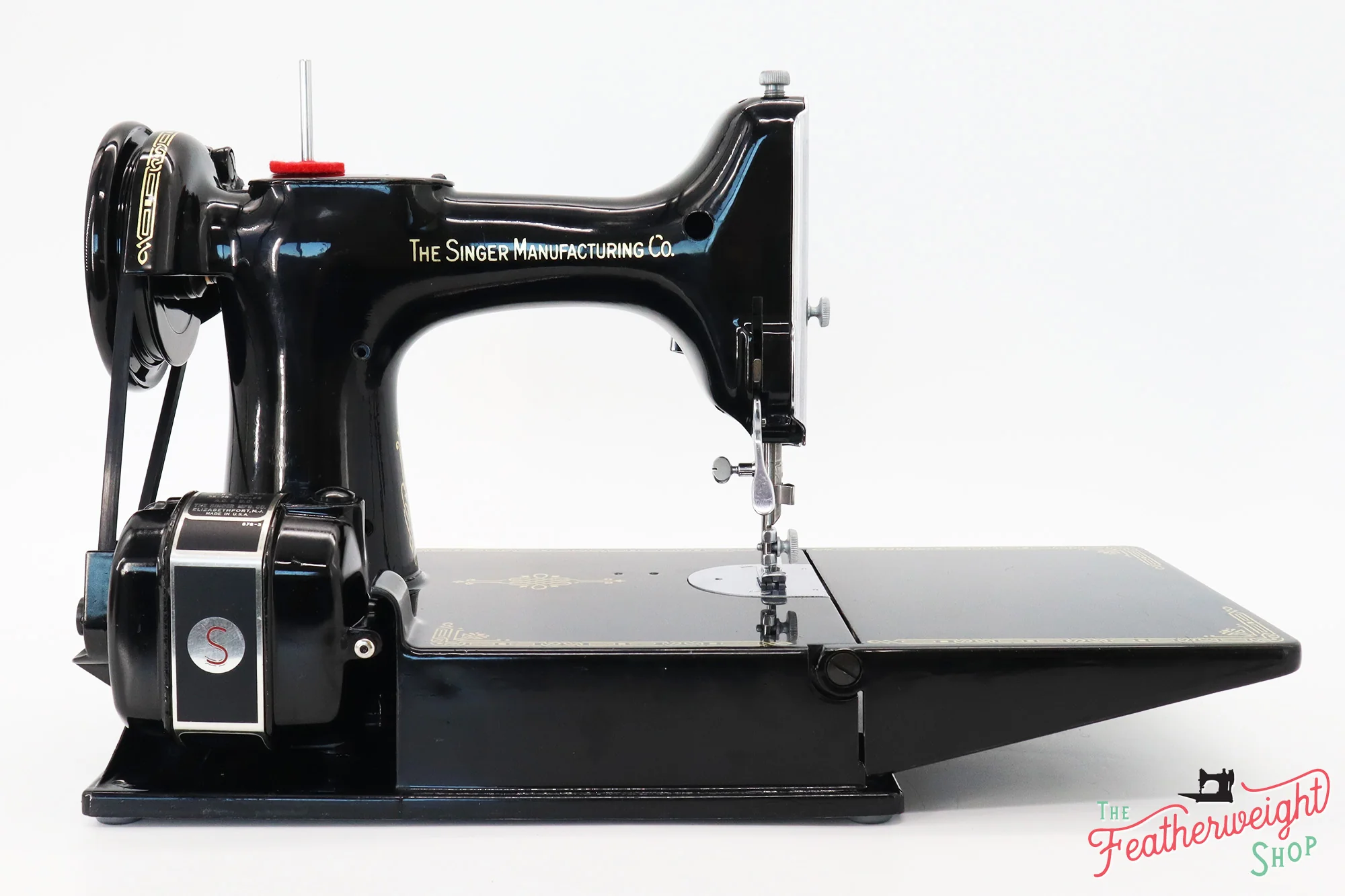 Singer Featherweight 221 Sewing Machine, AH991*** - Image 6