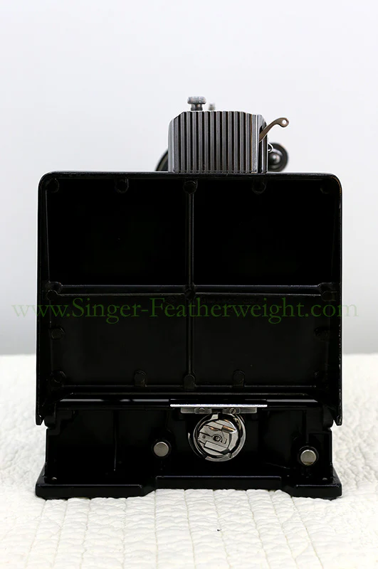 Singer Featherweight 221 Sewing Machine, AK745*** - Image 5