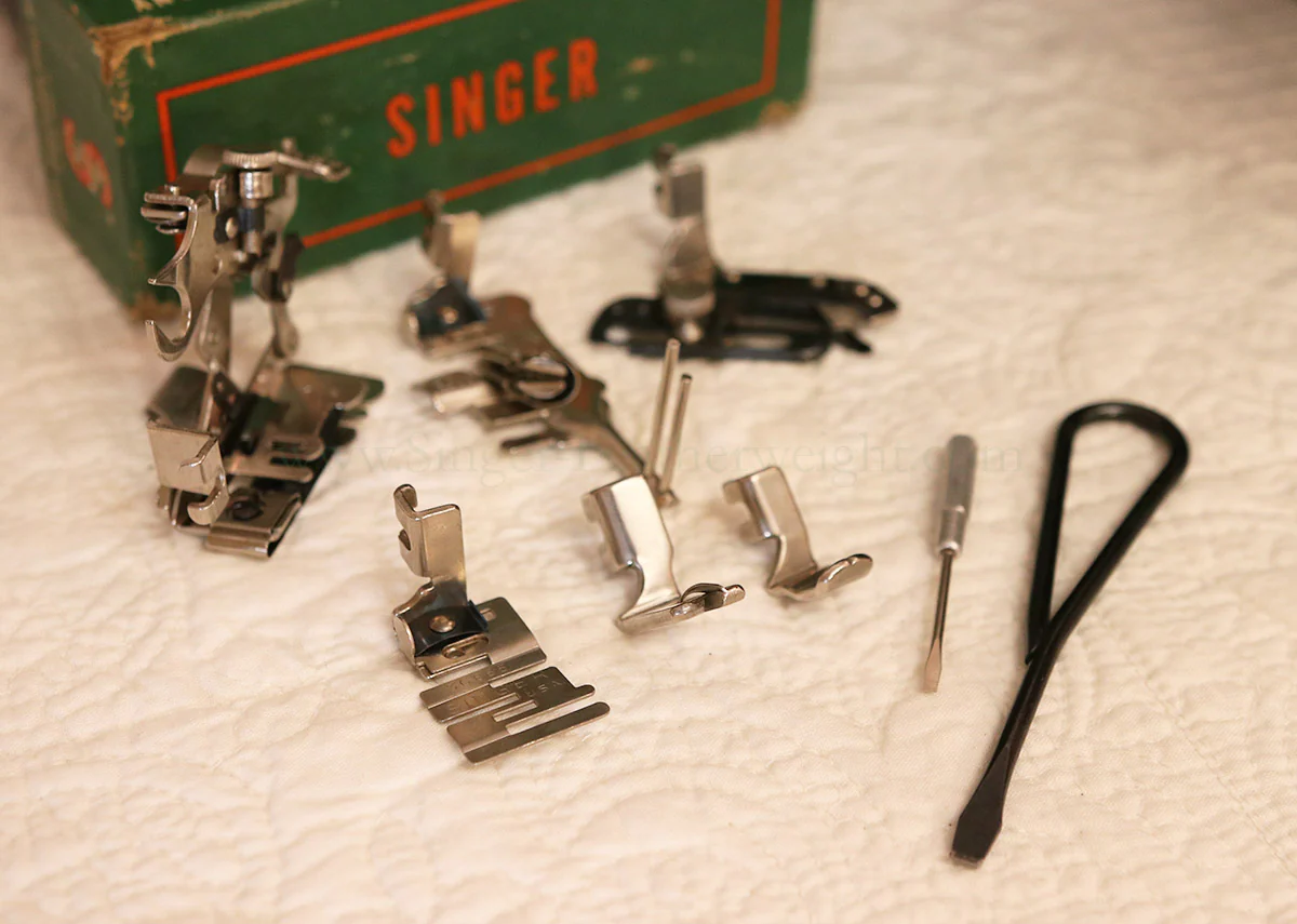 Singer Featherweight 221 Sewing Machine, AK765*** - Image 18