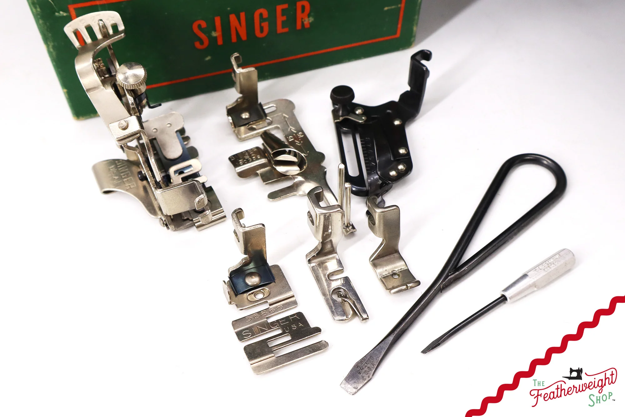 Singer Featherweight 221 Sewing Machine, AK988*** - 1952 - Image 15