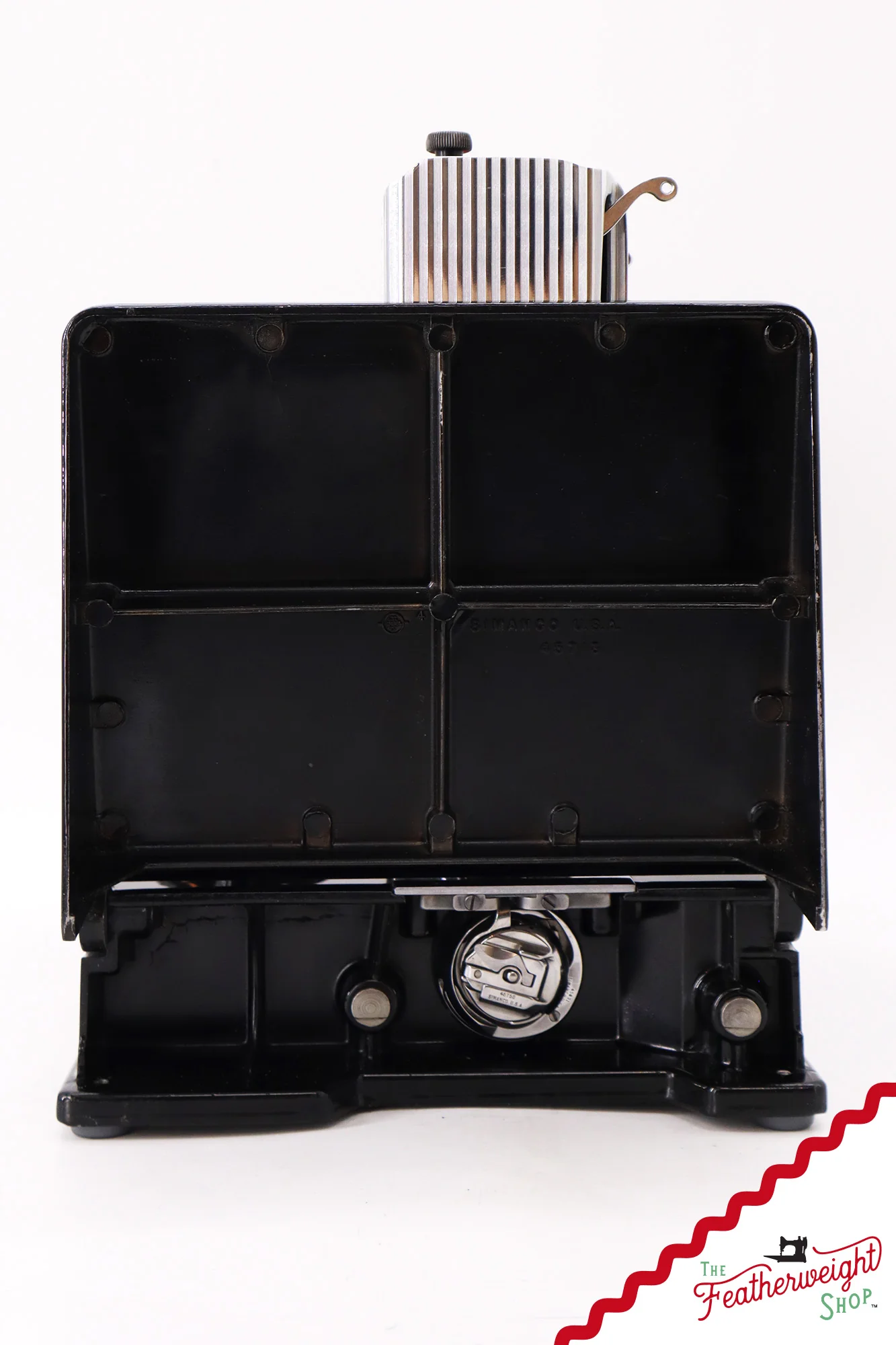 Singer Featherweight 221 Sewing Machine, AK988*** - 1952 - Image 4