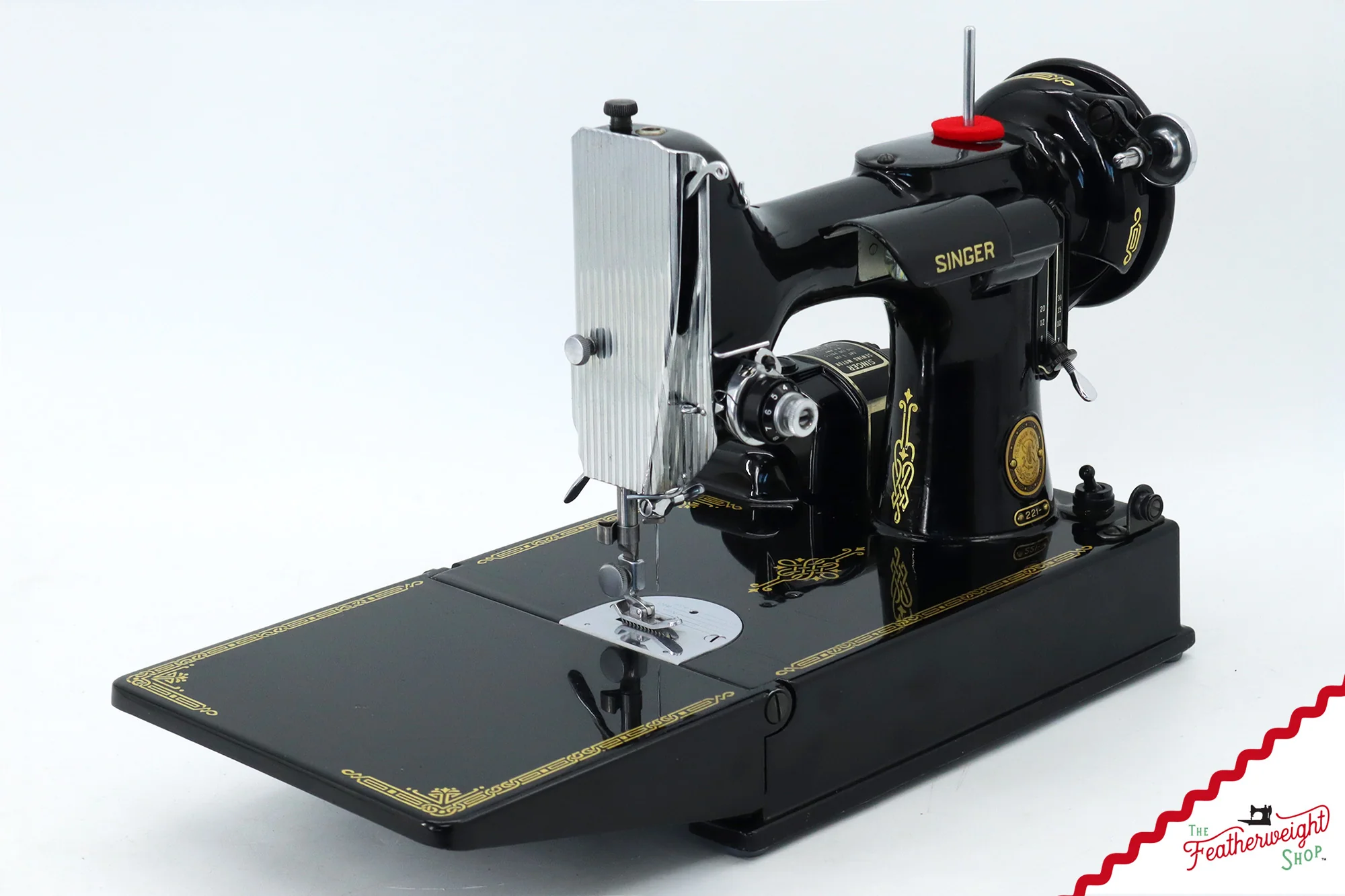 Singer Featherweight 221 Sewing Machine, AL5672** - 1953 - Image 3