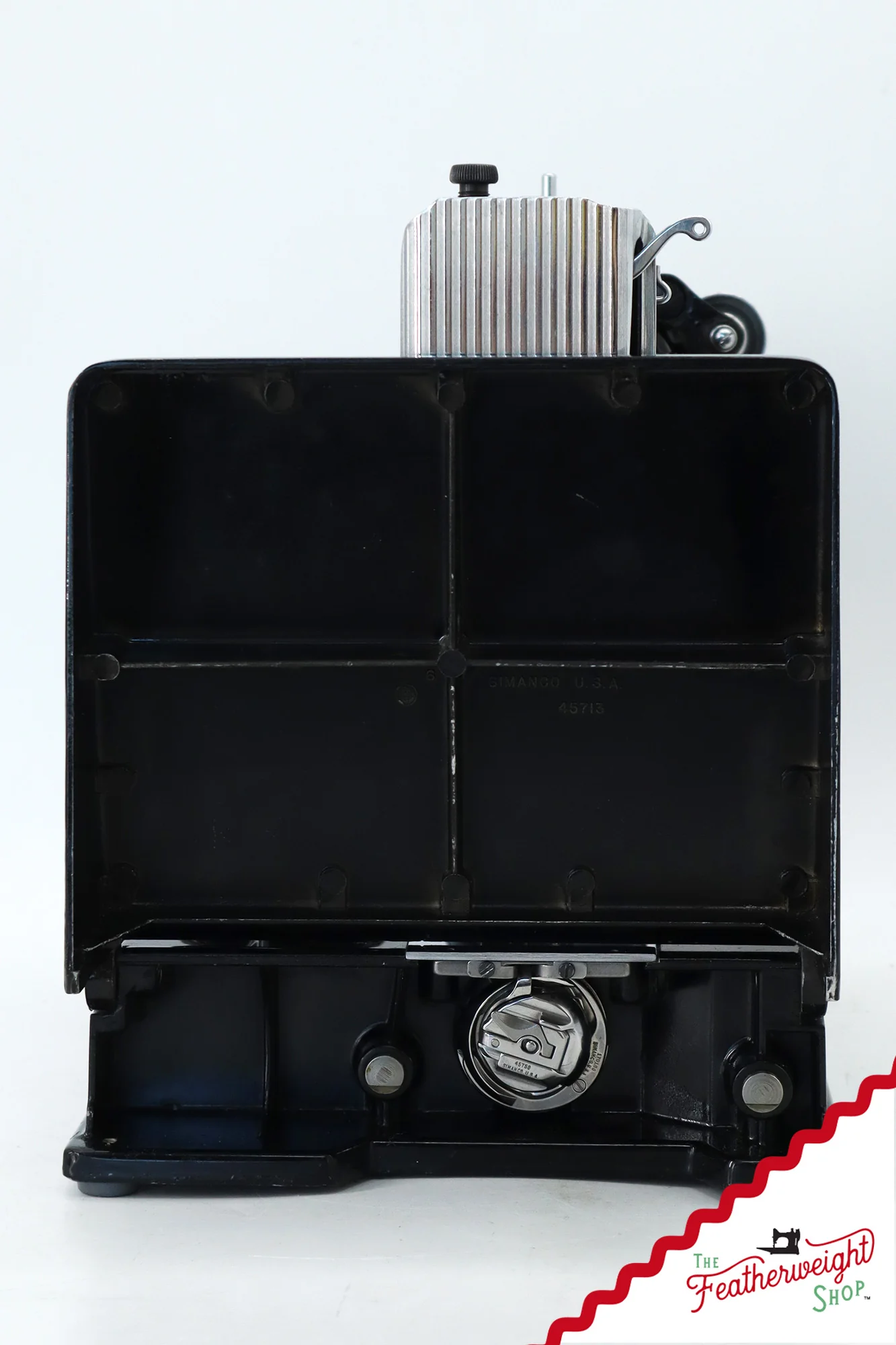 Singer Featherweight 221 Sewing Machine, AL5672** - 1953 - Image 4