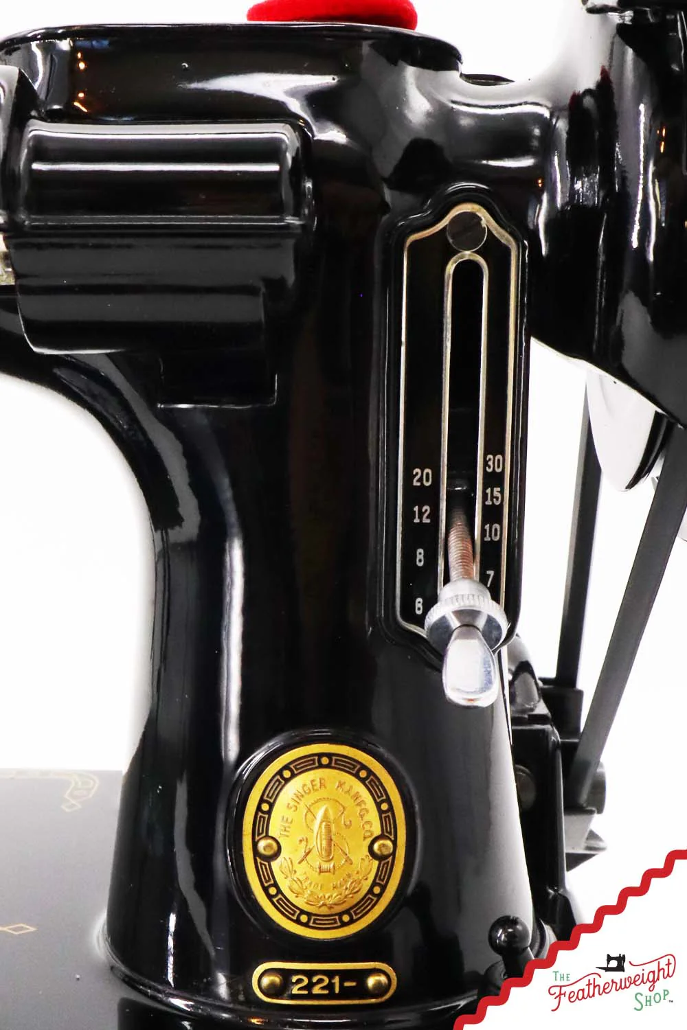 Singer Featherweight 221 Sewing Machine, AL9069** - 1955 - Image 16